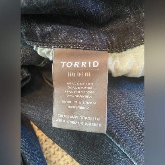 Torrid NWOT- Jegging Super Soft Jeans - Picture 8 of 10